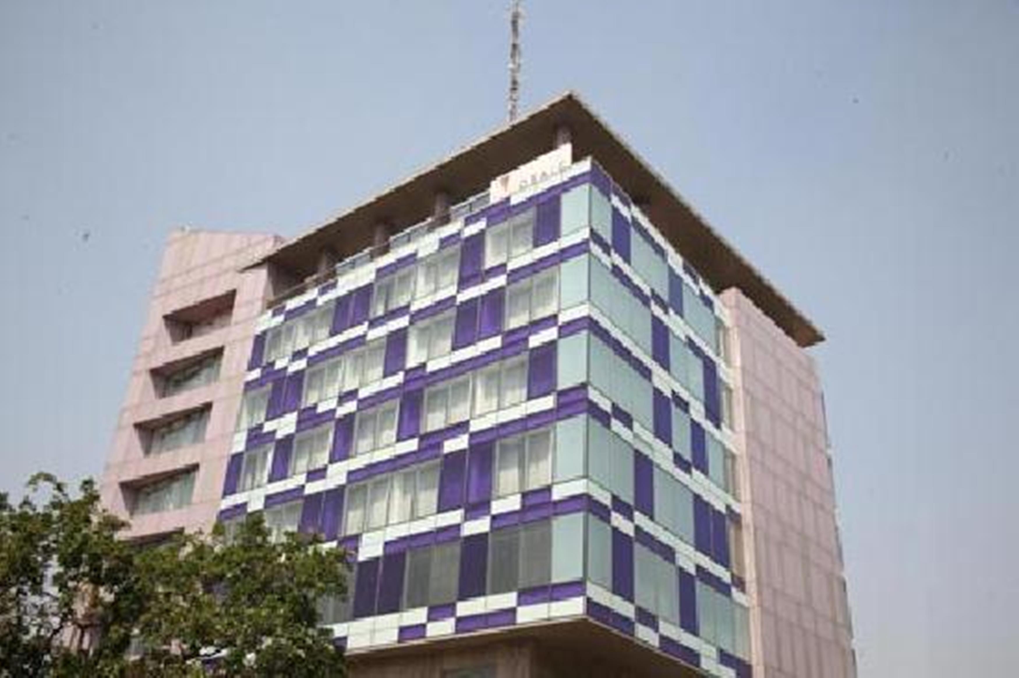 Mosaic Hotel, Noida Exterior photo